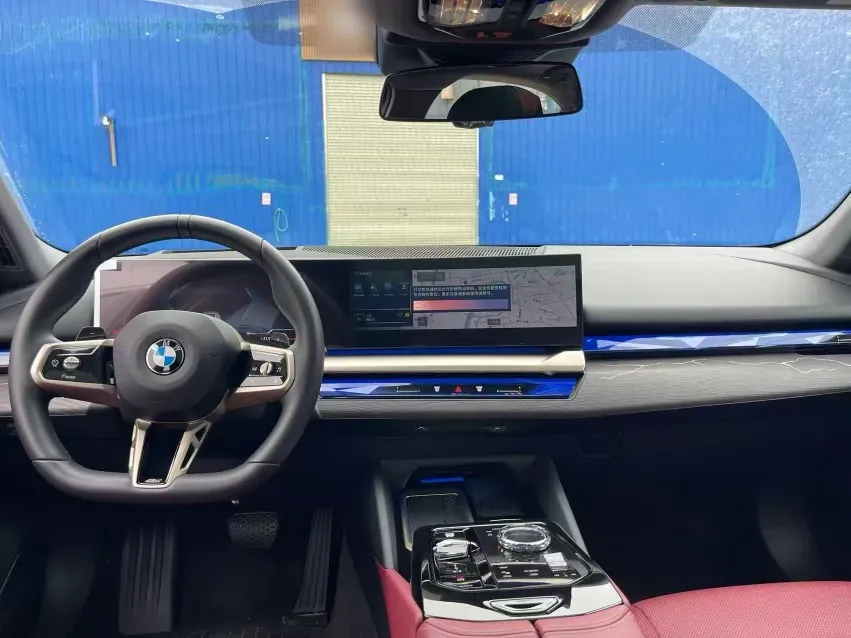 2025 BMW 5 Series 2.0T 258HP L4 8AT,autocango,china used car exporter,china ev exporter,chinese used car exporter,chinese used ev exporter