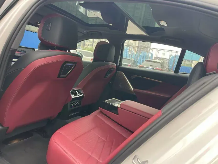 2025 BMW 5 Series 2.0T 258HP L4 8AT,autocango,china used car exporter,china ev exporter,chinese used car exporter,chinese used ev exporter