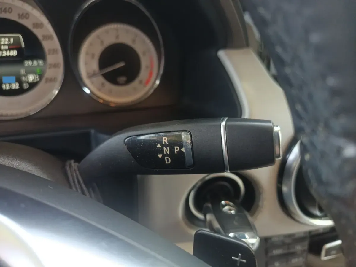 2015 Mercedes-Benz GLK Class 2.0T 211HP L4 7AT,autocango,china used car exporter,china ev exporter,chinese used car exporter,chinese used ev exporter