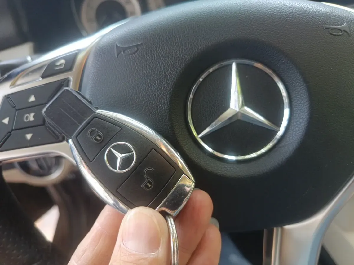 2015 Mercedes-Benz GLK Class 2.0T 211HP L4 7AT,autocango,china used car exporter,china ev exporter,chinese used car exporter,chinese used ev exporter