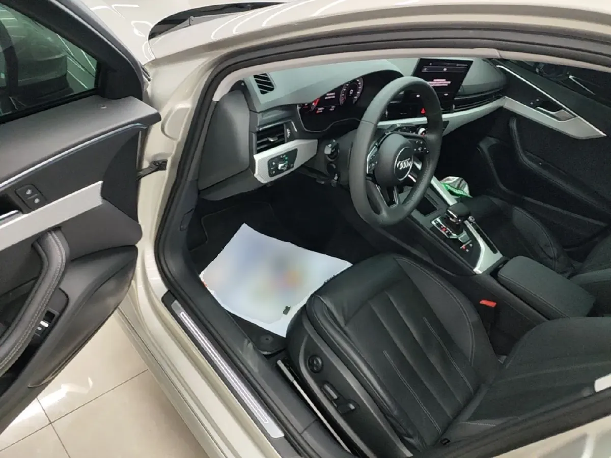 2020 Audi A4L 2.0T 190HP L4 7DCT,autocango,china used car exporter,china ev exporter,chinese used car exporter,chinese used ev exporter