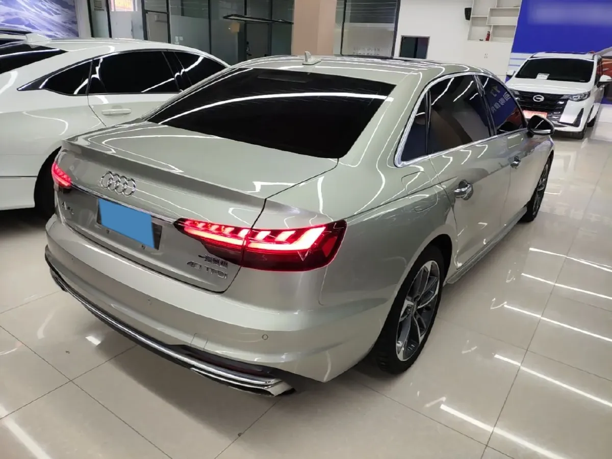 2020 Audi A4L 2.0T 190HP L4 7DCT,autocango,china used car exporter,china ev exporter,chinese used car exporter,chinese used ev exporter
