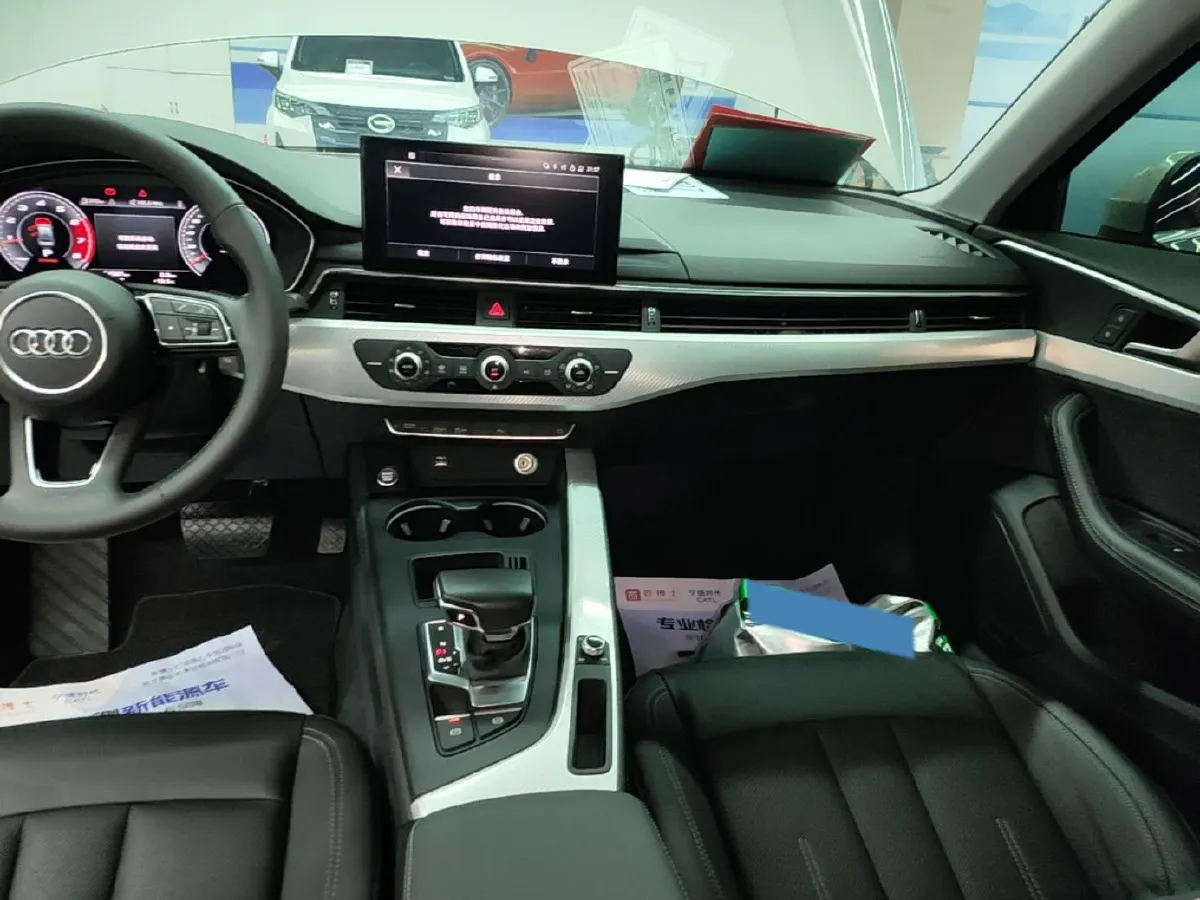 2020 Audi A4L 2.0T 190HP L4 7DCT,autocango,china used car exporter,china ev exporter,chinese used car exporter,chinese used ev exporter