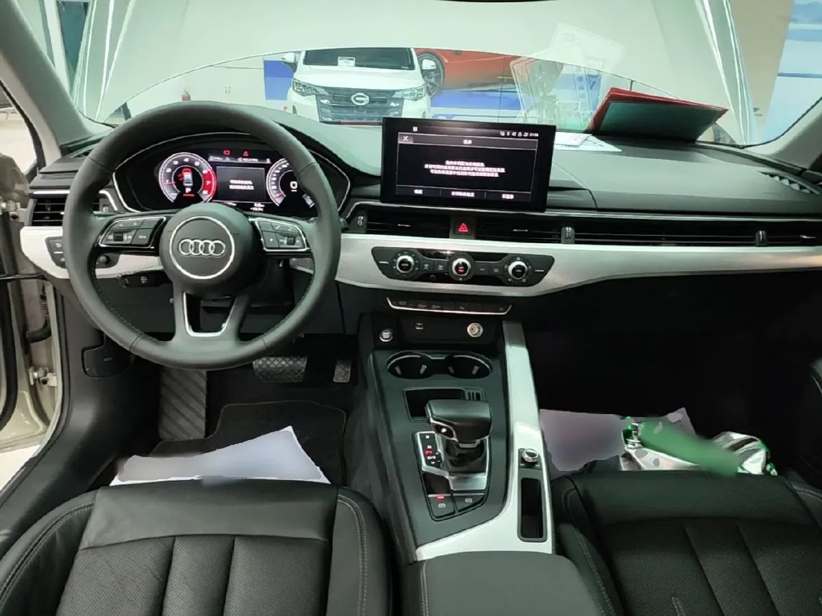 2020 Audi A4L 2.0T 190HP L4 7DCT,autocango,china used car exporter,china ev exporter,chinese used car exporter,chinese used ev exporter