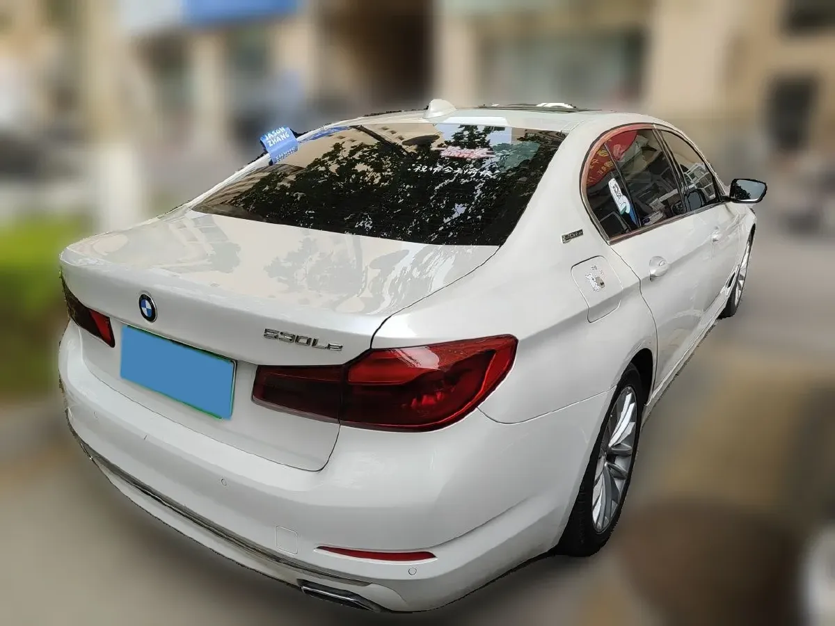 2019 BMW 5 Series 2.0T 184HP L4 8AT PHEV 13KWH,autocango,china used car exporter,china ev exporter,chinese used car exporter,chinese used ev exporter