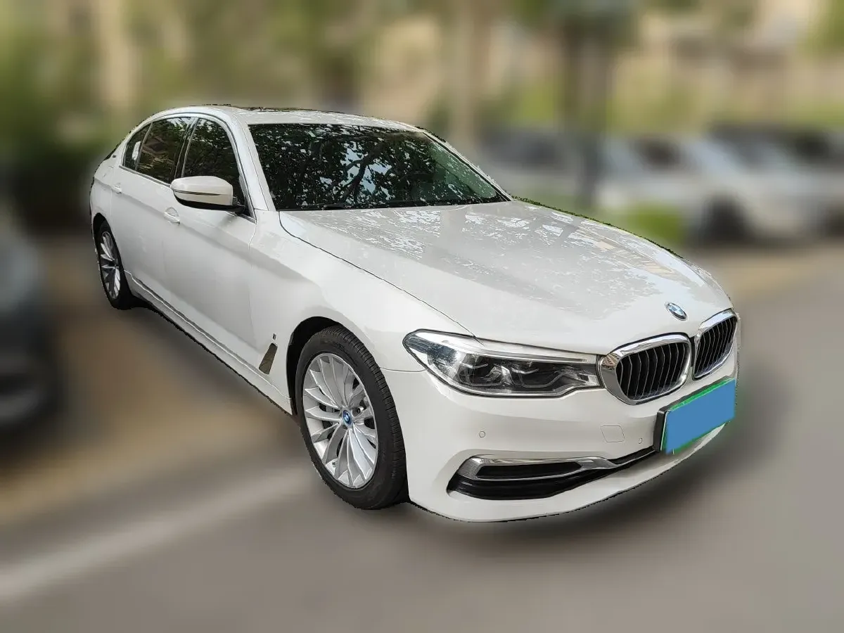 2019 BMW 5 Series 2.0T 184HP L4 8AT PHEV 13KWH,autocango,china used car exporter,china ev exporter,chinese used car exporter,chinese used ev exporter