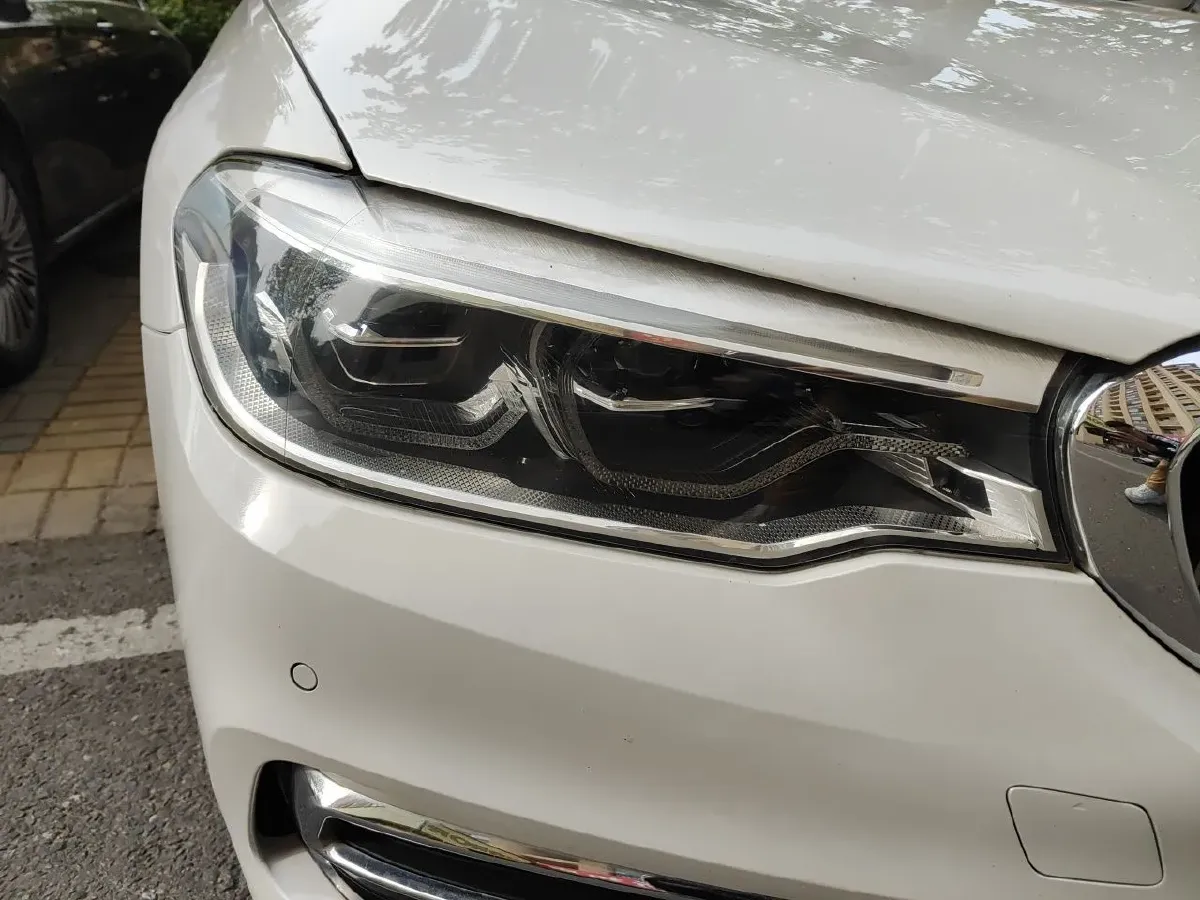 2019 BMW 5 Series 2.0T 184HP L4 8AT PHEV 13KWH,autocango,china used car exporter,china ev exporter,chinese used car exporter,chinese used ev exporter