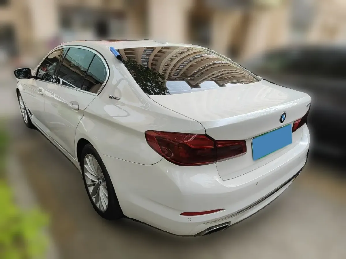 2019 BMW 5 Series 2.0T 184HP L4 8AT PHEV 13KWH,autocango,china used car exporter,china ev exporter,chinese used car exporter,chinese used ev exporter