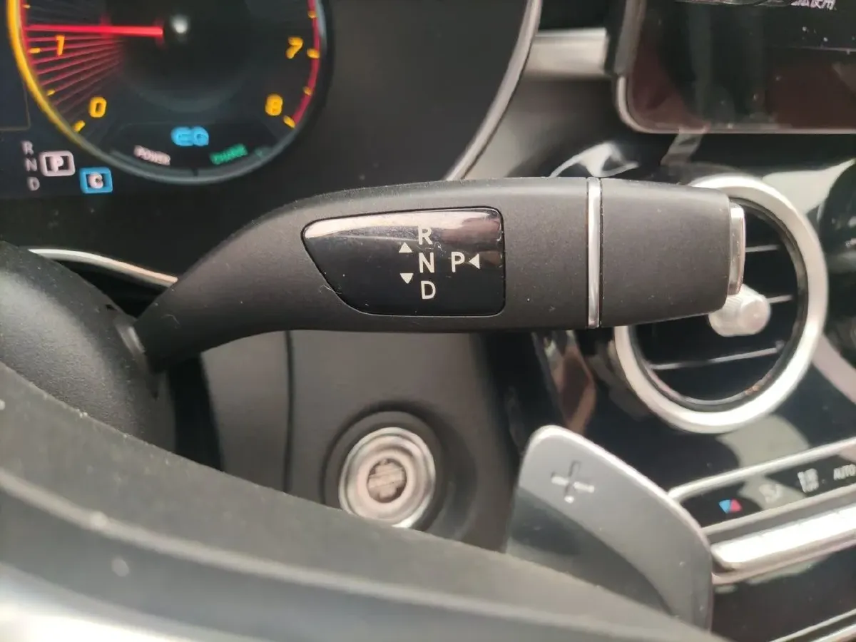 2019 Mercedes-Benz C Class 1.5T 184HP L4 9AT,autocango,china used car exporter,china ev exporter,chinese used car exporter,chinese used ev exporter