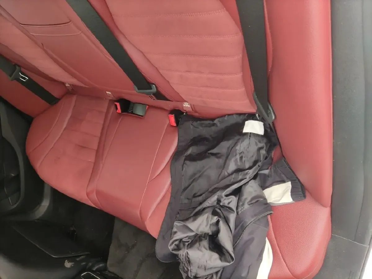 2019 Mercedes-Benz C Class 1.5T 184HP L4 9AT,autocango,china used car exporter,china ev exporter,chinese used car exporter,chinese used ev exporter