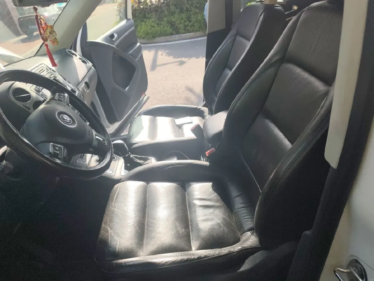 2015 Volkswagen Tiguan 1.8T 160HP L4 6AT,autocango,china used car exporter,china ev exporter,chinese used car exporter,chinese used ev exporter