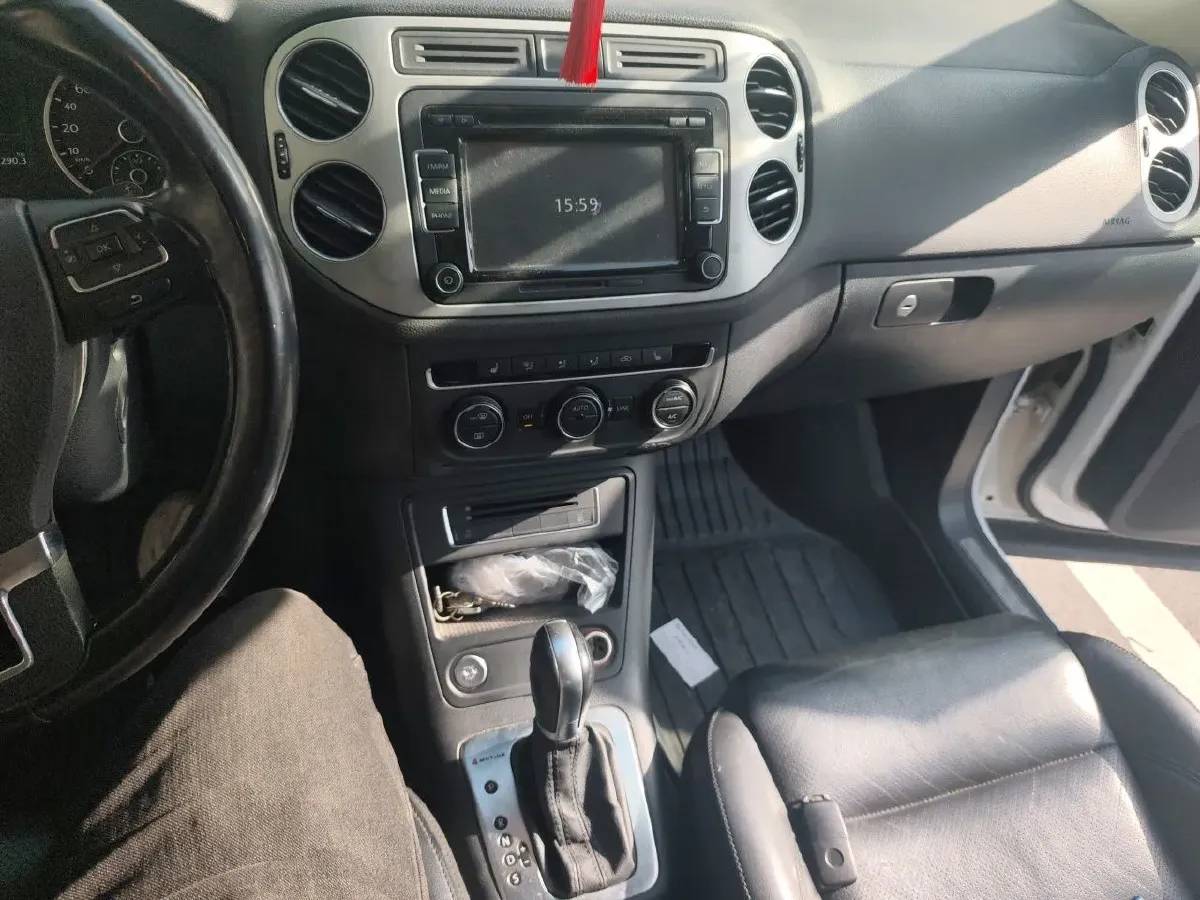 2015 Volkswagen Tiguan 1.8T 160HP L4 6AT,autocango,china used car exporter,china ev exporter,chinese used car exporter,chinese used ev exporter