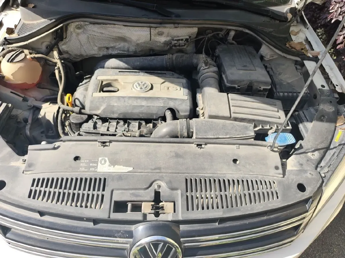 2015 Volkswagen Tiguan 1.8T 160HP L4 6AT,autocango,china used car exporter,china ev exporter,chinese used car exporter,chinese used ev exporter