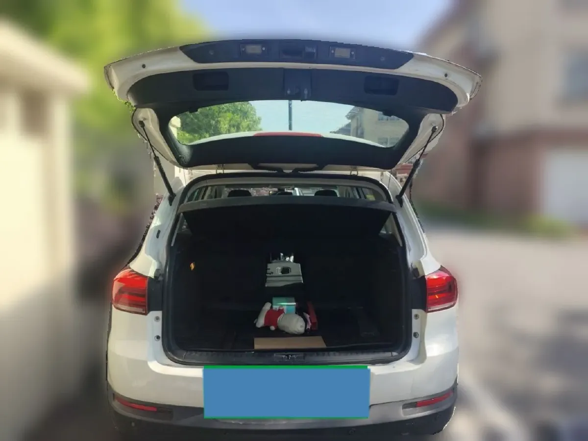 2015 Volkswagen Tiguan 1.8T 160HP L4 6AT,autocango,china used car exporter,china ev exporter,chinese used car exporter,chinese used ev exporter