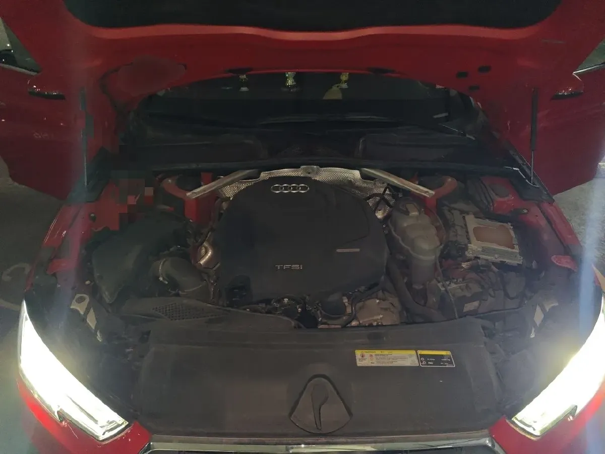 2019 Audi A4L 2.0T 190HP L4 7DCT,autocango,china used car exporter,china ev exporter,chinese used car exporter,chinese used ev exporter