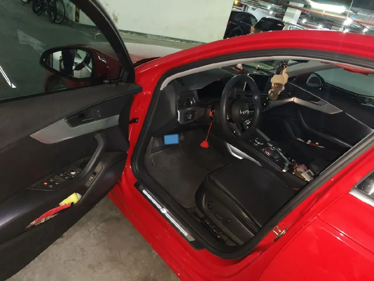 2019 Audi A4L 2.0T 190HP L4 7DCT,autocango,china used car exporter,china ev exporter,chinese used car exporter,chinese used ev exporter