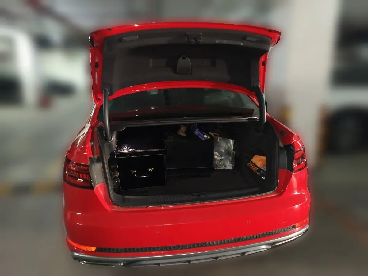 2019 Audi A4L 2.0T 190HP L4 7DCT,autocango,china used car exporter,china ev exporter,chinese used car exporter,chinese used ev exporter