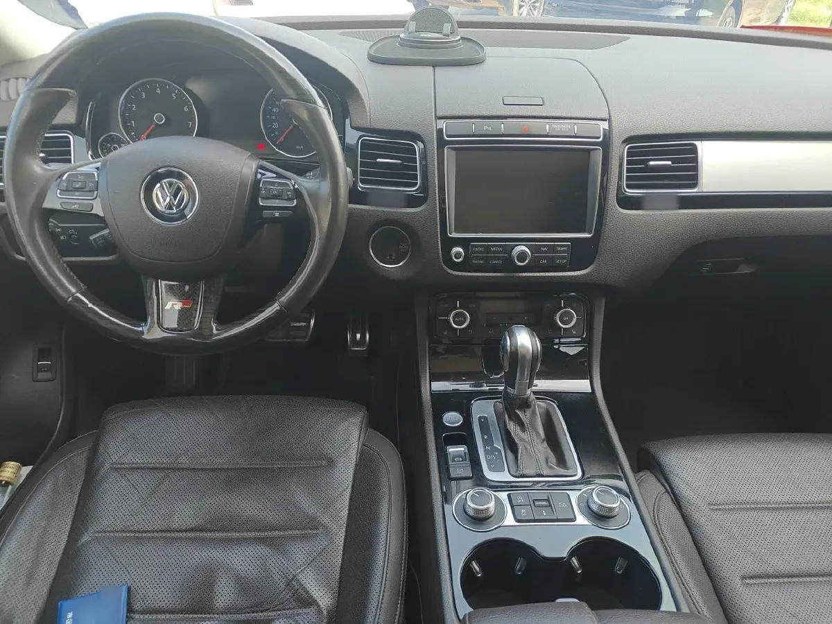 2017 Volkswagen Touareg 3.0T 320HP V6 8AT,autocango,china used car exporter,china ev exporter,chinese used car exporter,chinese used ev exporter