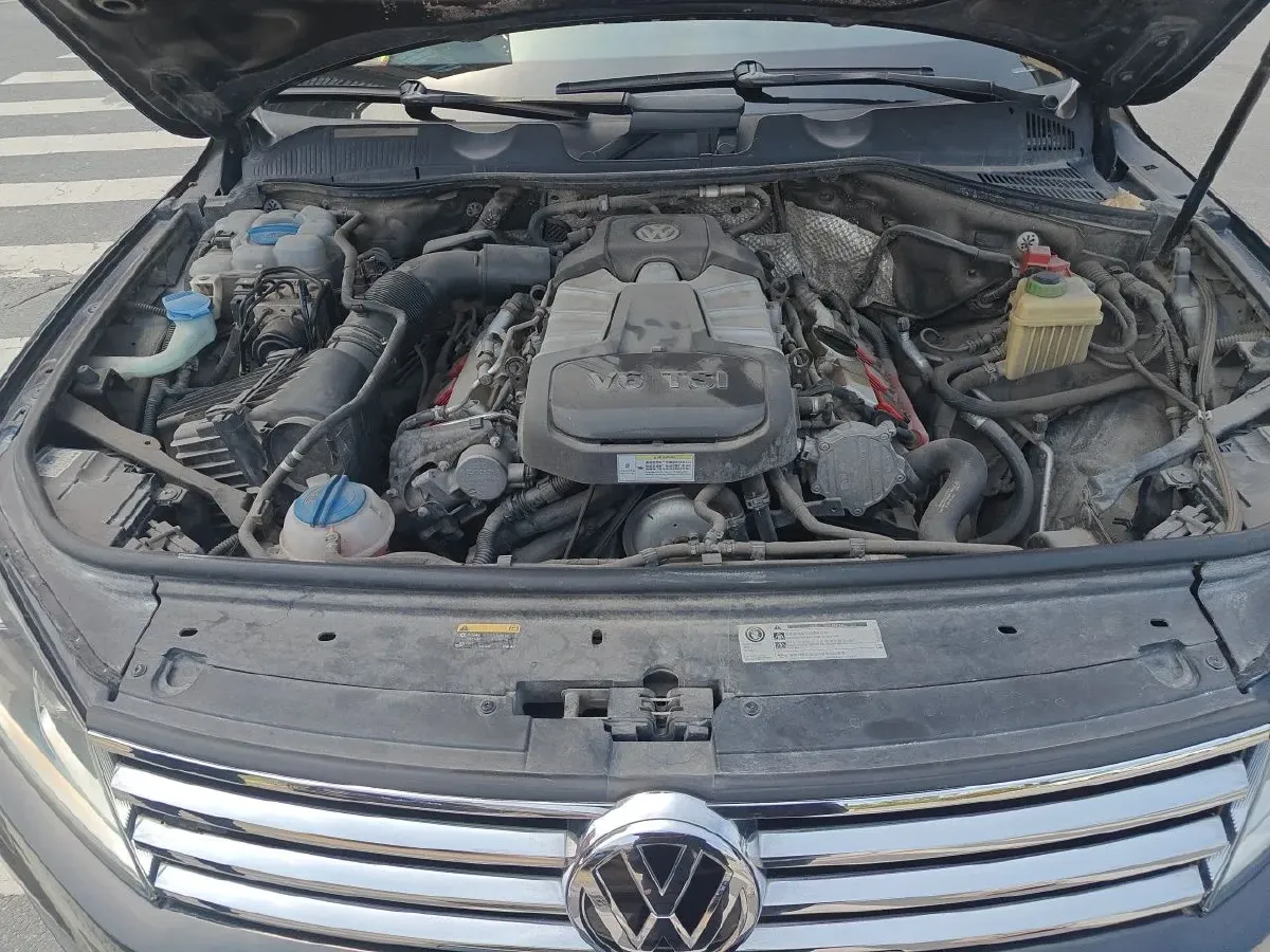2017 Volkswagen Touareg 3.0T 320HP V6 8AT,autocango,china used car exporter,china ev exporter,chinese used car exporter,chinese used ev exporter