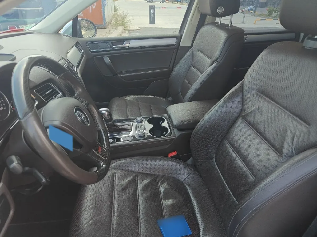 2017 Volkswagen Touareg 3.0T 320HP V6 8AT,autocango,china used car exporter,china ev exporter,chinese used car exporter,chinese used ev exporter