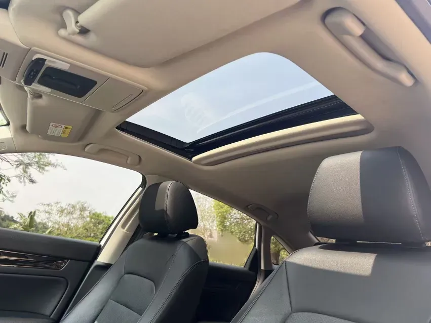 2023 Honda Civic 1.5T 182HP L4 CVT,autocango,china used car exporter,china ev exporter,chinese used car exporter,chinese used ev exporter