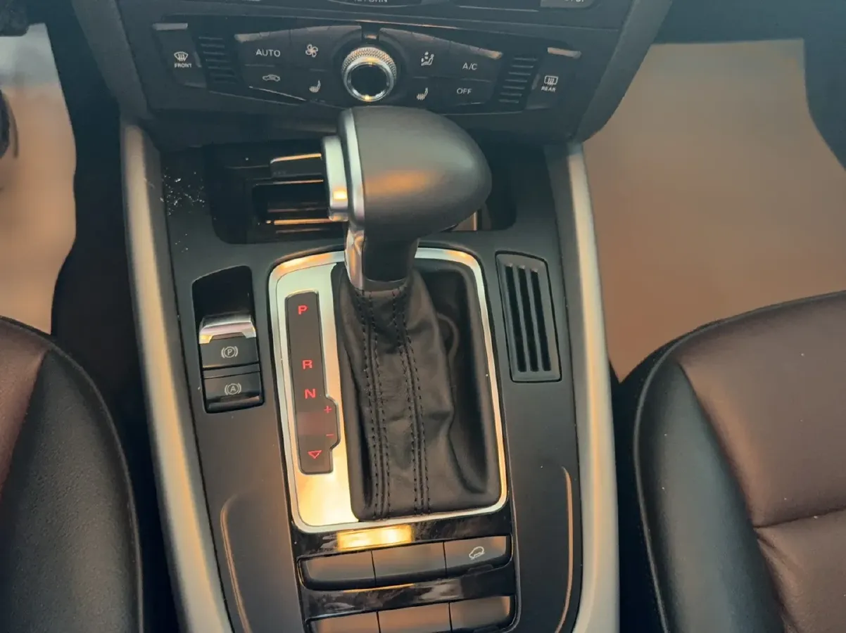 2017 Audi Q5 2.0T 230HP L4 8AT,autocango,china used car exporter,china ev exporter,chinese used car exporter,chinese used ev exporter