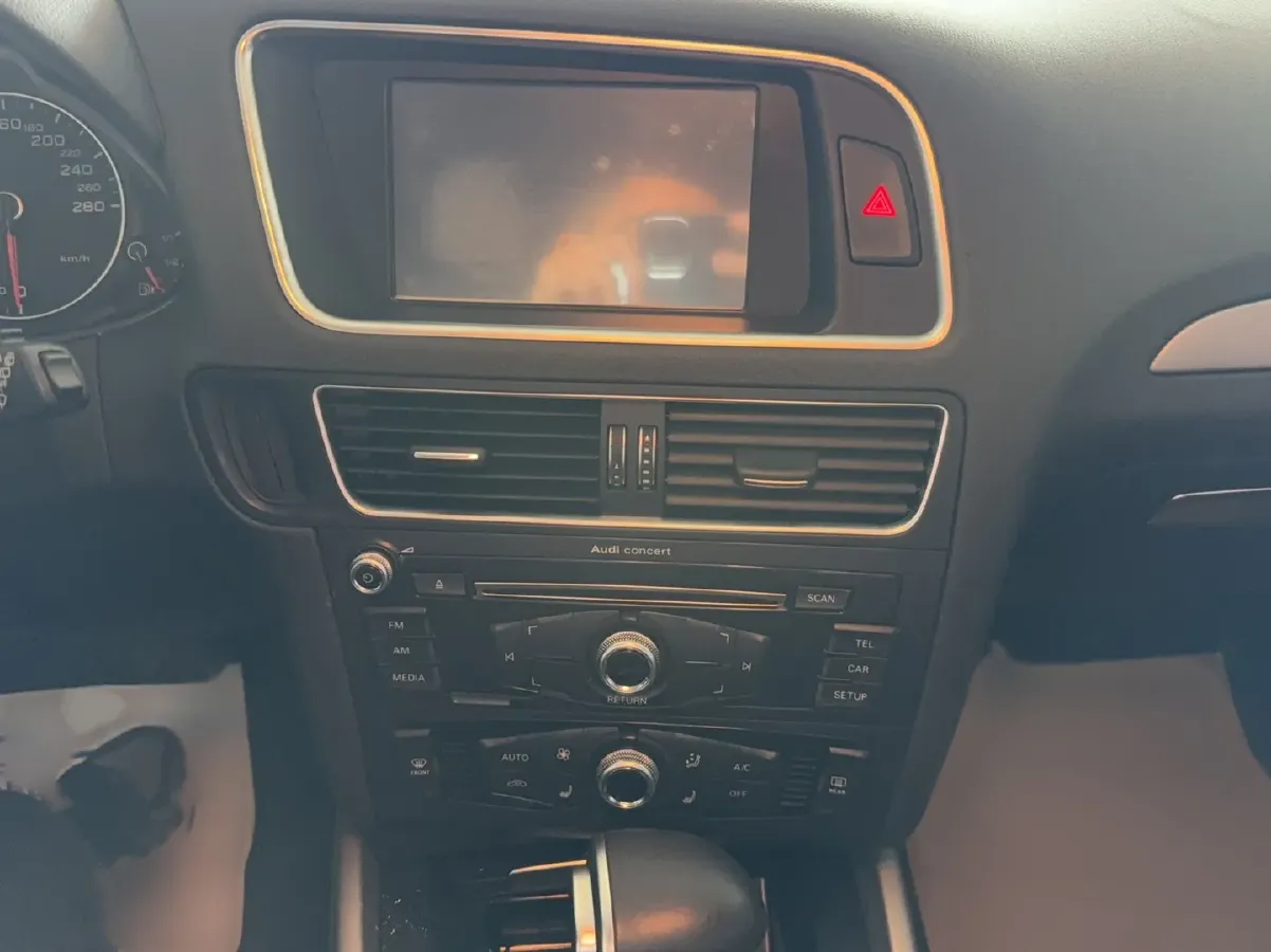 2017 Audi Q5 2.0T 230HP L4 8AT,autocango,china used car exporter,china ev exporter,chinese used car exporter,chinese used ev exporter