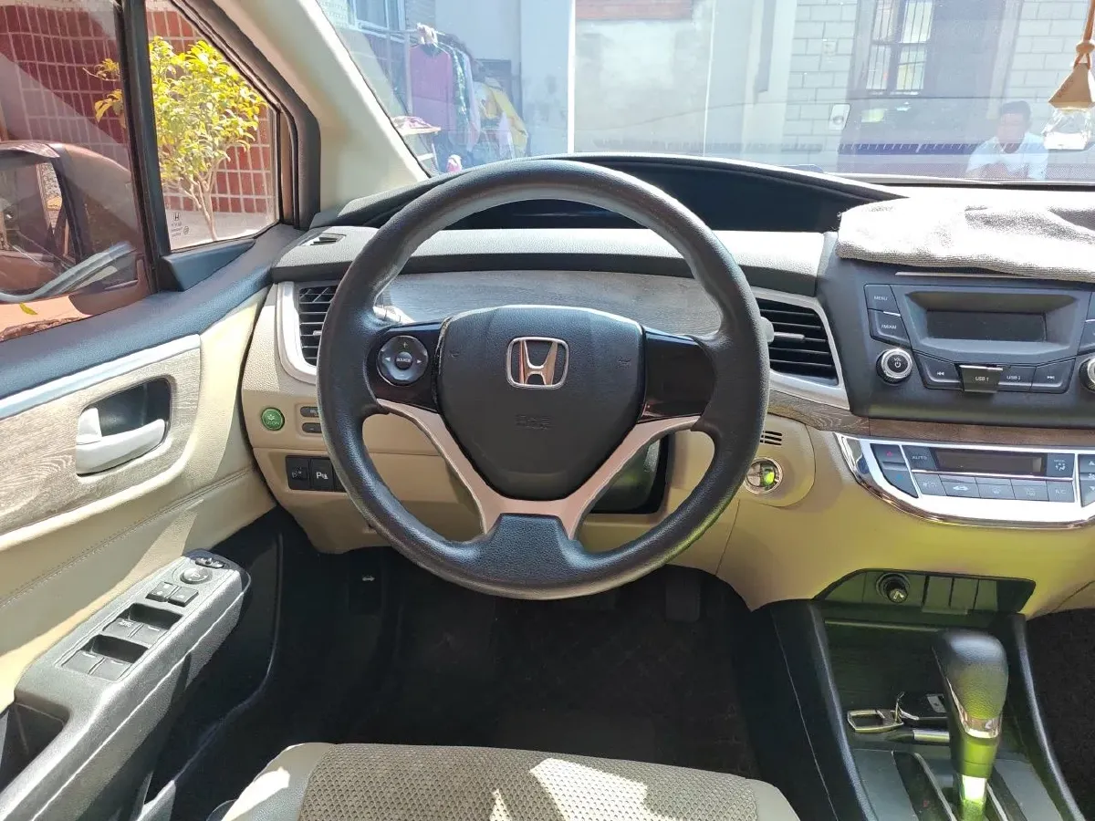 2017 Honda Jade 1.8L 141HP L4 5AT,autocango,china used car exporter,china ev exporter,chinese used car exporter,chinese used ev exporter