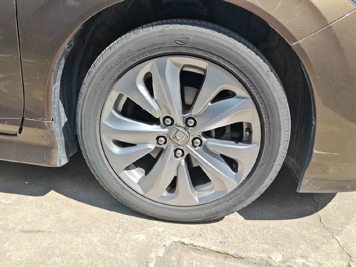 2017 Honda Jade 1.8L 141HP L4 5AT,autocango,china used car exporter,china ev exporter,chinese used car exporter,chinese used ev exporter