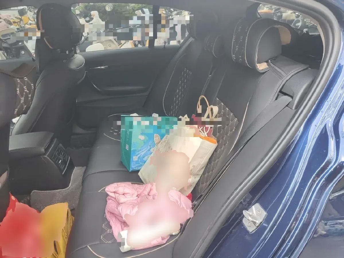 2013 BMW 1 Series 1.6T 170HP L4 8AT,autocango,china used car exporter,china ev exporter,chinese used car exporter,chinese used ev exporter