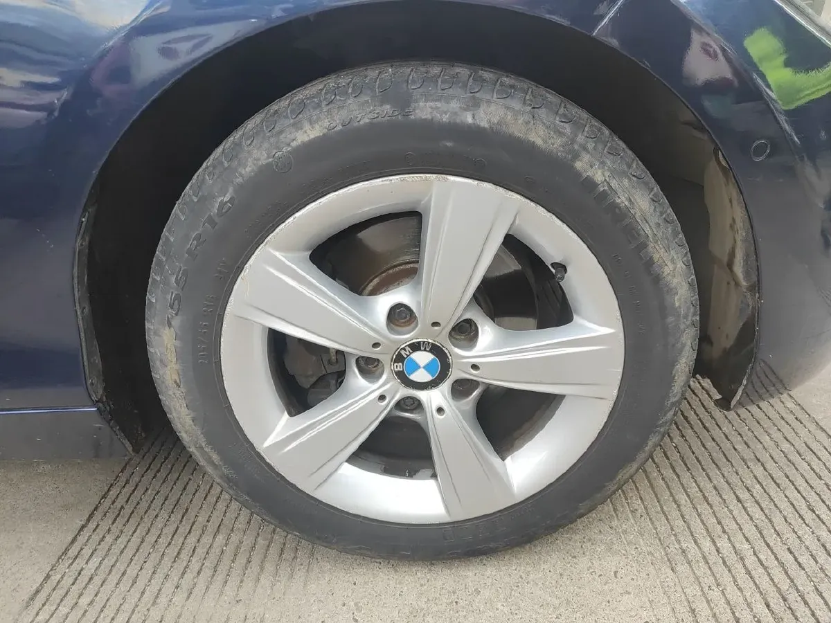 2013 BMW 1 Series 1.6T 170HP L4 8AT,autocango,china used car exporter,china ev exporter,chinese used car exporter,chinese used ev exporter