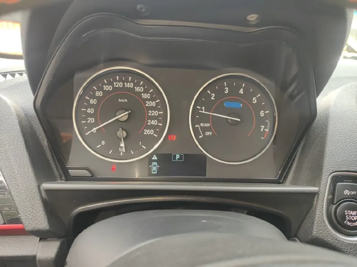 2013 BMW 1 Series 1.6T 170HP L4 8AT,autocango,china used car exporter,china ev exporter,chinese used car exporter,chinese used ev exporter