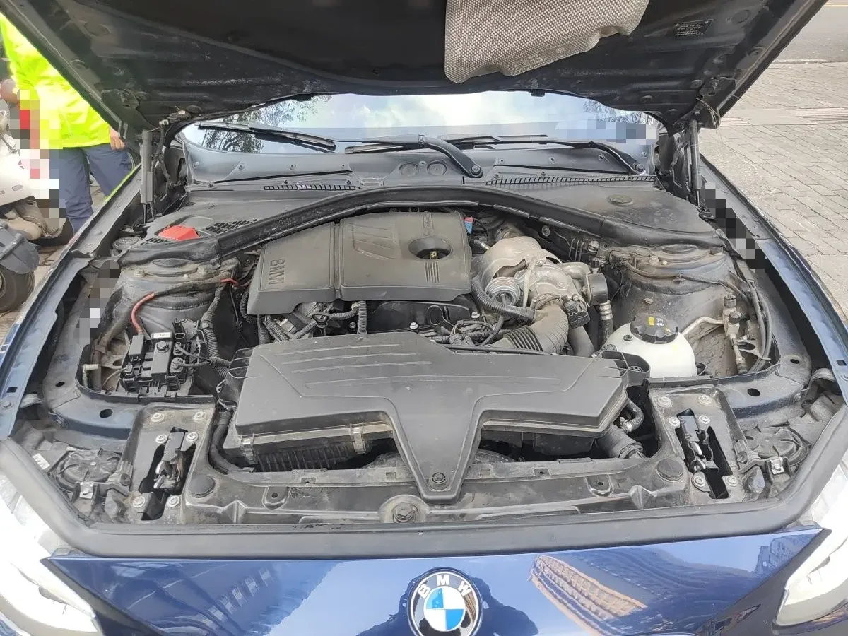 2013 BMW 1 Series 1.6T 170HP L4 8AT,autocango,china used car exporter,china ev exporter,chinese used car exporter,chinese used ev exporter