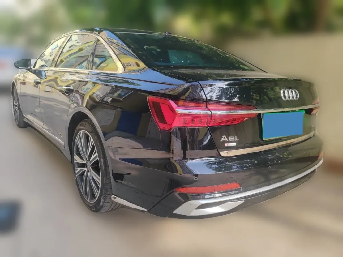 2021 Audi A6L 2.0T 190HP L4 7DCT,autocango,china used car exporter,china ev exporter,chinese used car exporter,chinese used ev exporter