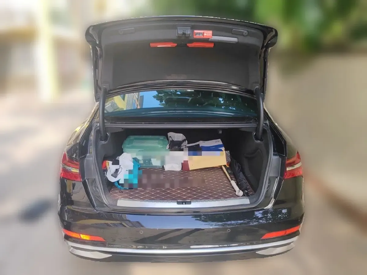 2021 Audi A6L 2.0T 190HP L4 7DCT,autocango,china used car exporter,china ev exporter,chinese used car exporter,chinese used ev exporter