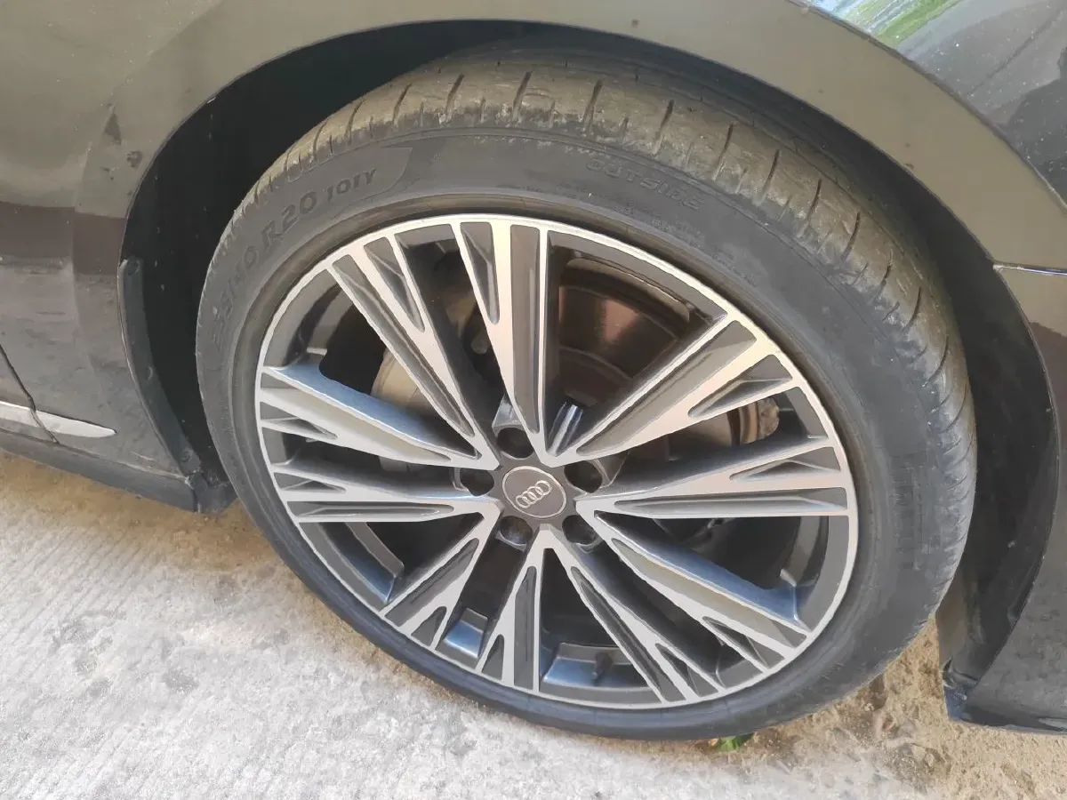 2021 Audi A6L 2.0T 190HP L4 7DCT,autocango,china used car exporter,china ev exporter,chinese used car exporter,chinese used ev exporter