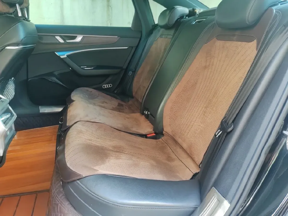 2021 Audi A6L 2.0T 190HP L4 7DCT,autocango,china used car exporter,china ev exporter,chinese used car exporter,chinese used ev exporter