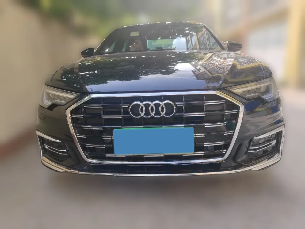 2021 Audi A6L 2.0T 190HP L4 7DCT,autocango,china used car exporter,china ev exporter,chinese used car exporter,chinese used ev exporter
