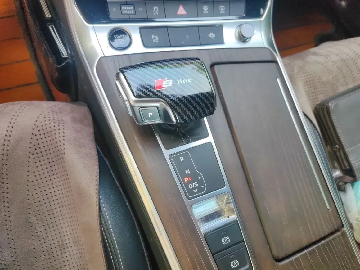 2021 Audi A6L 2.0T 190HP L4 7DCT,autocango,china used car exporter,china ev exporter,chinese used car exporter,chinese used ev exporter