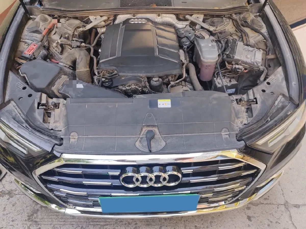 2021 Audi A6L 2.0T 190HP L4 7DCT,autocango,china used car exporter,china ev exporter,chinese used car exporter,chinese used ev exporter