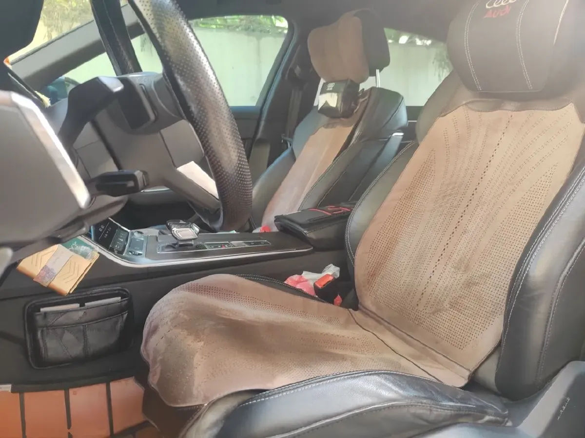 2021 Audi A6L 2.0T 190HP L4 7DCT,autocango,china used car exporter,china ev exporter,chinese used car exporter,chinese used ev exporter