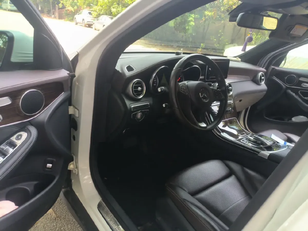 2017 Mercedes-Benz GLC Class 2.0T 211HP L4 9AT,autocango,china used car exporter,china ev exporter,chinese used car exporter,chinese used ev exporter