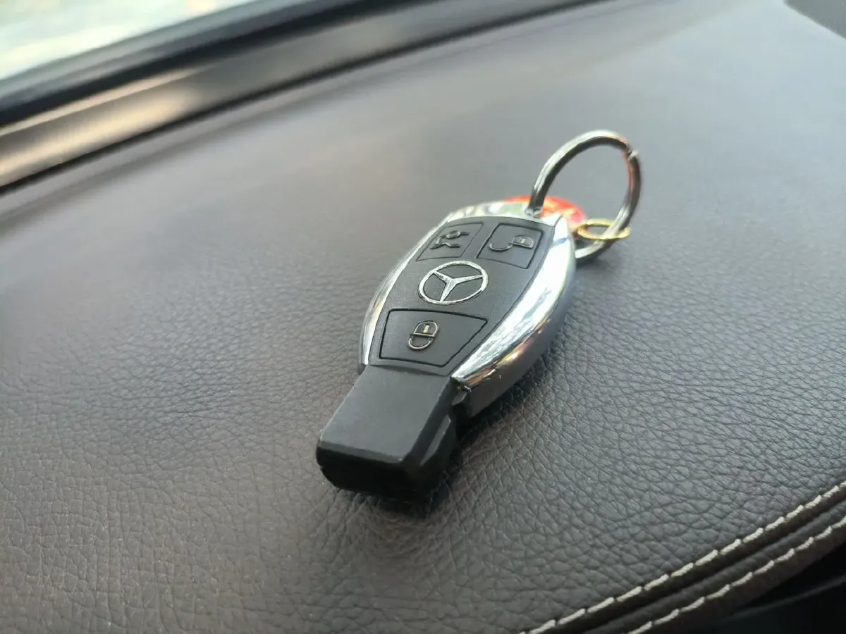2017 Mercedes-Benz GLC Class 2.0T 211HP L4 9AT,autocango,china used car exporter,china ev exporter,chinese used car exporter,chinese used ev exporter