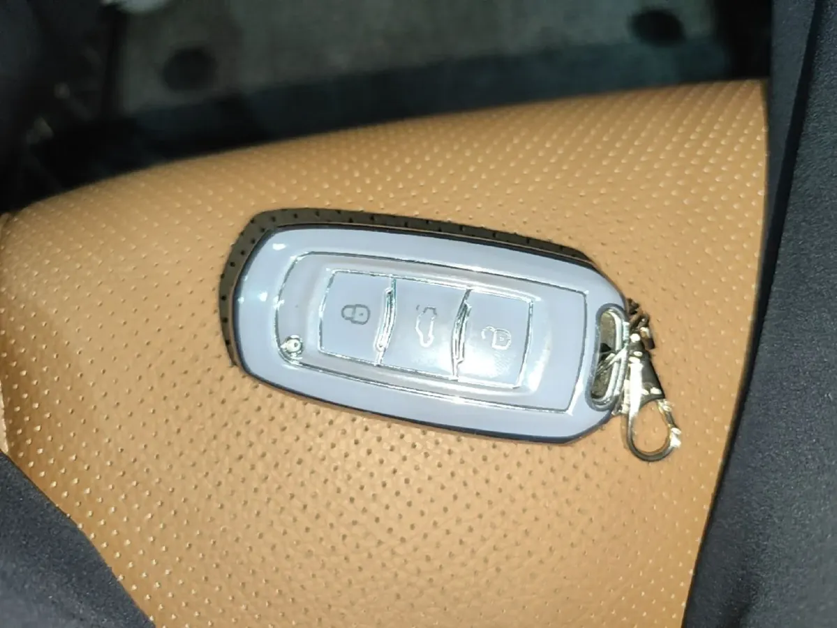 2017 Geely Emgrand GT 2.4L 162HP L4 6AT,autocango,china used car exporter,china ev exporter,chinese used car exporter,chinese used ev exporter