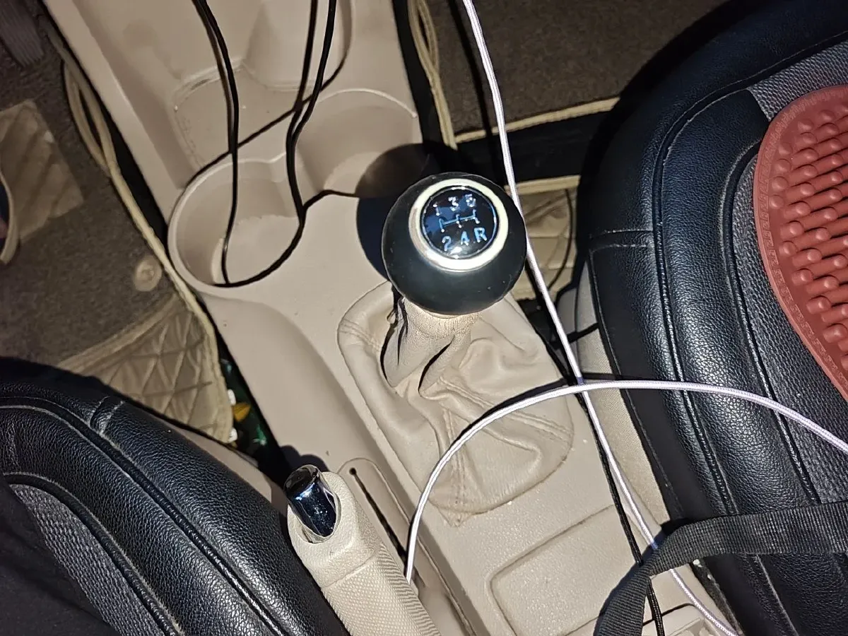 2013 Kia Sportage 2.0L 142HP L4 5MT,autocango,china used car exporter,china ev exporter,chinese used car exporter,chinese used ev exporter