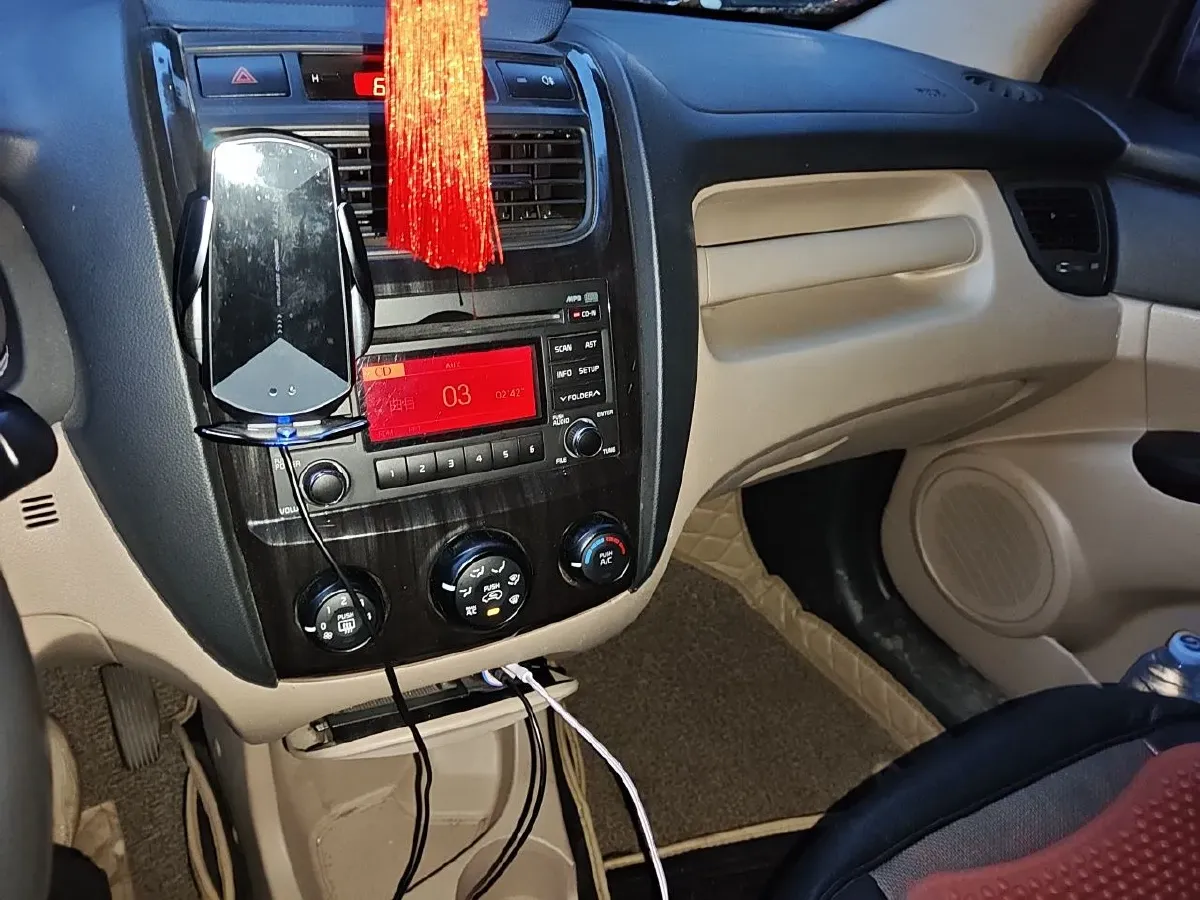 2013 Kia Sportage 2.0L 142HP L4 5MT,autocango,china used car exporter,china ev exporter,chinese used car exporter,chinese used ev exporter