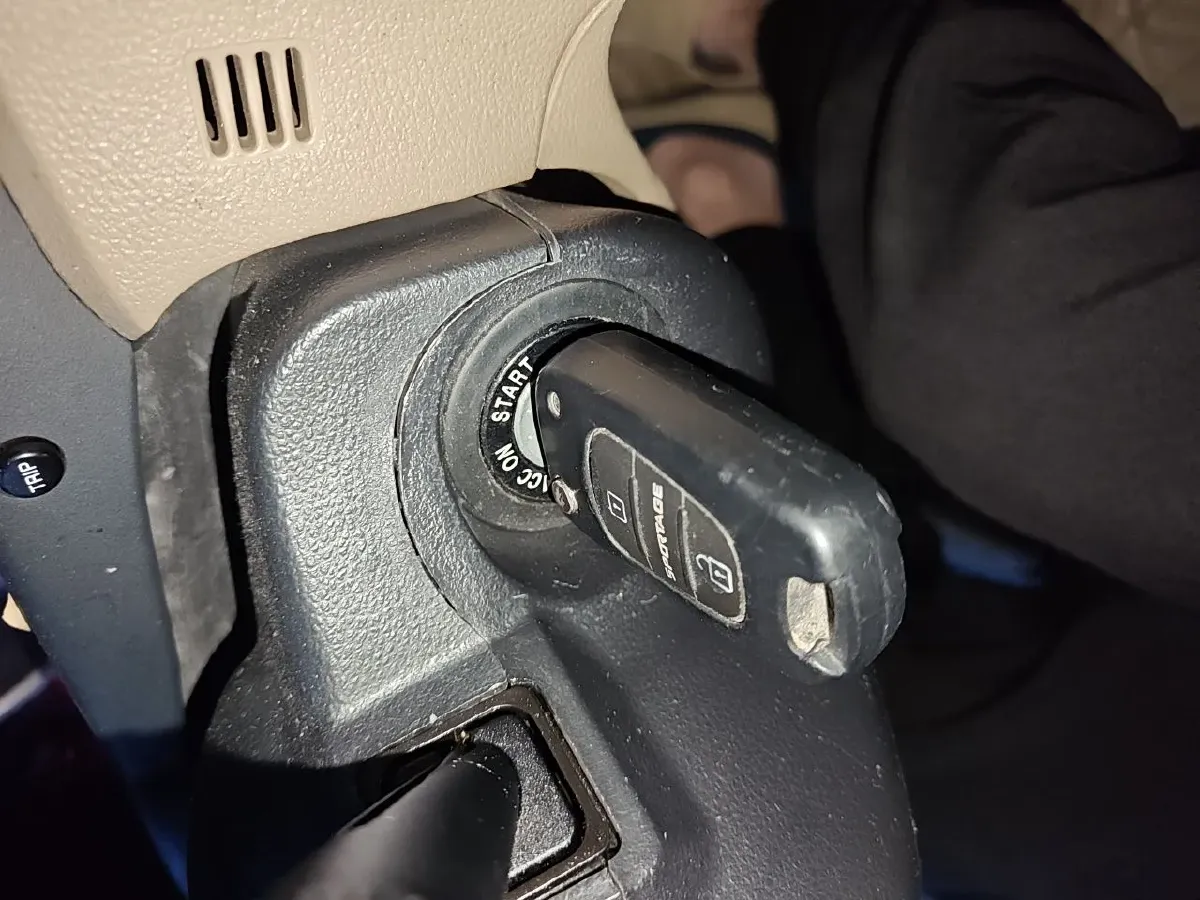 2013 Kia Sportage 2.0L 142HP L4 5MT,autocango,china used car exporter,china ev exporter,chinese used car exporter,chinese used ev exporter