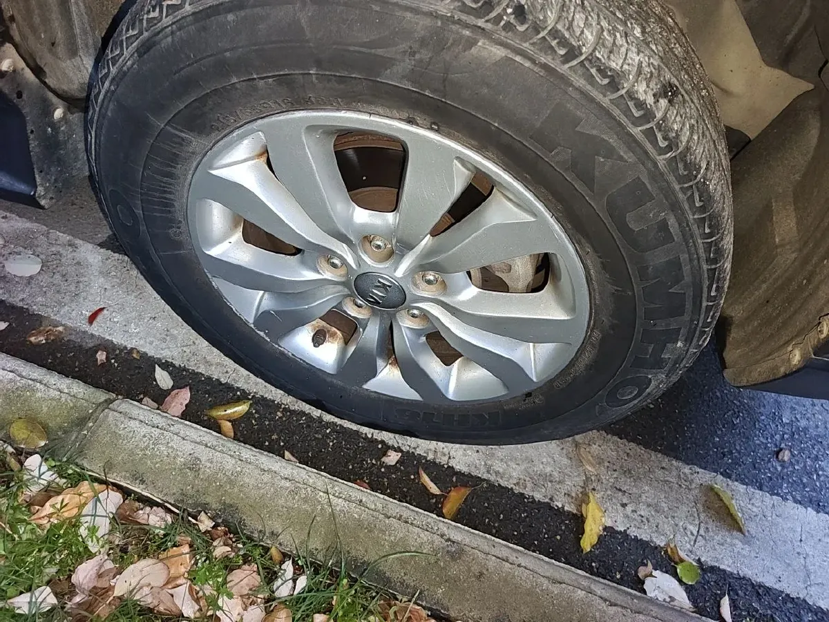 2013 Kia Sportage 2.0L 142HP L4 5MT,autocango,china used car exporter,china ev exporter,chinese used car exporter,chinese used ev exporter