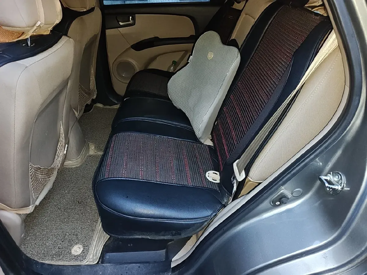 2013 Kia Sportage 2.0L 142HP L4 5MT,autocango,china used car exporter,china ev exporter,chinese used car exporter,chinese used ev exporter