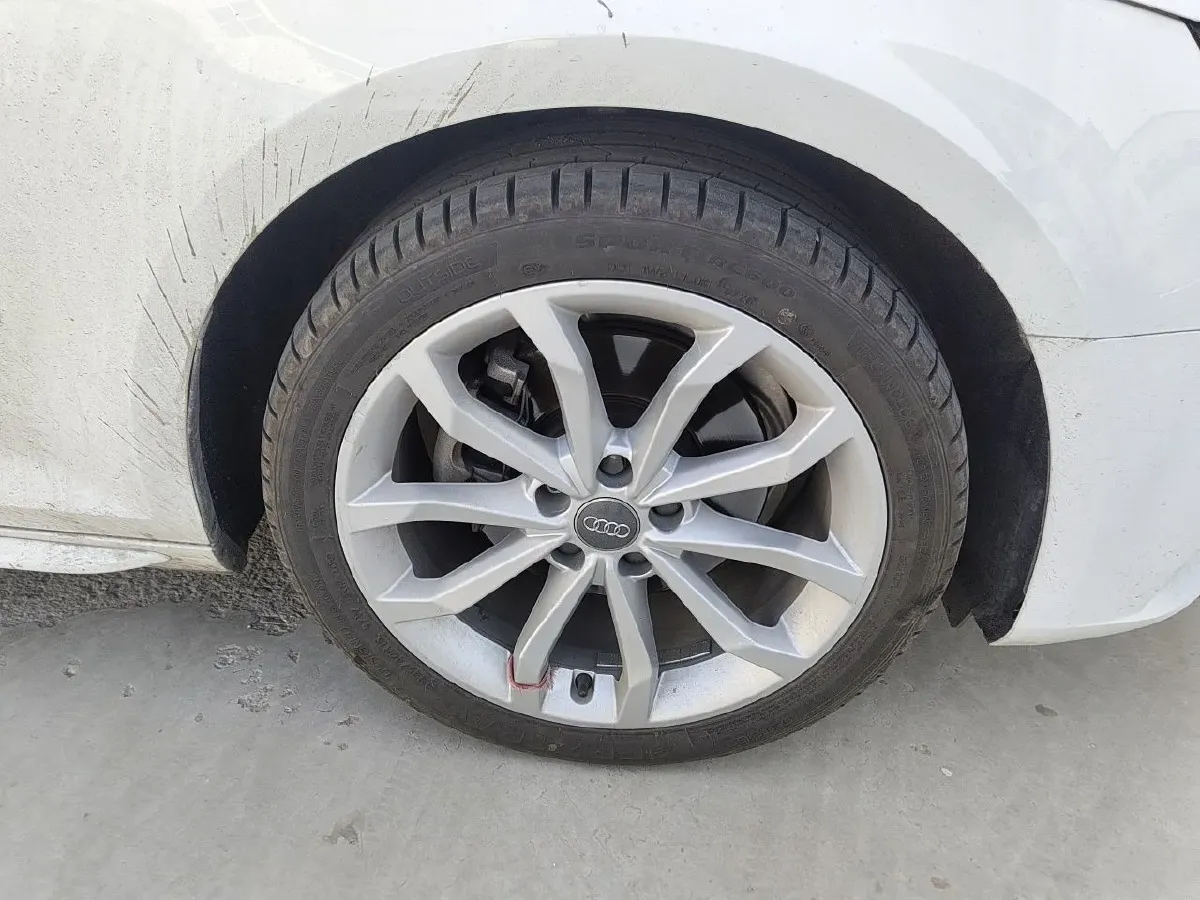 2018 Audi A4L 2.0T 190HP L4 7DCT,autocango,china used car exporter,china ev exporter,chinese used car exporter,chinese used ev exporter